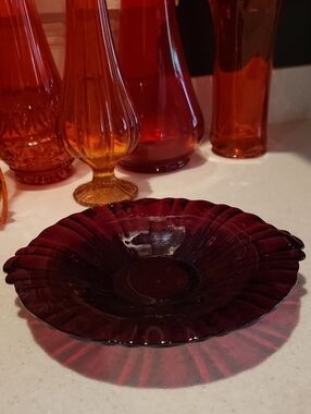 Deep Ruby Glass Scalloped Dish Anchor Hocking